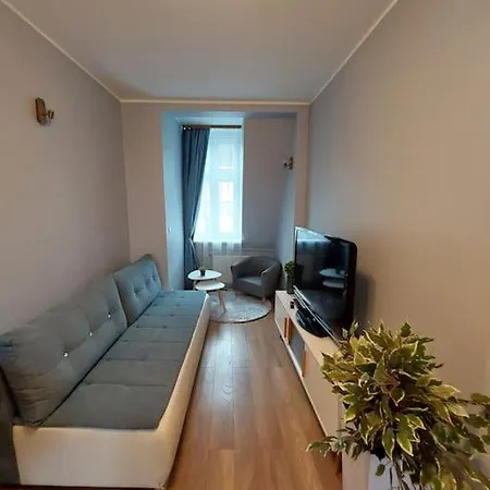 Apartament Cztery Pory Roku * グリヴィツェ